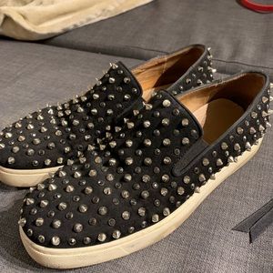 Women’s red bottoms